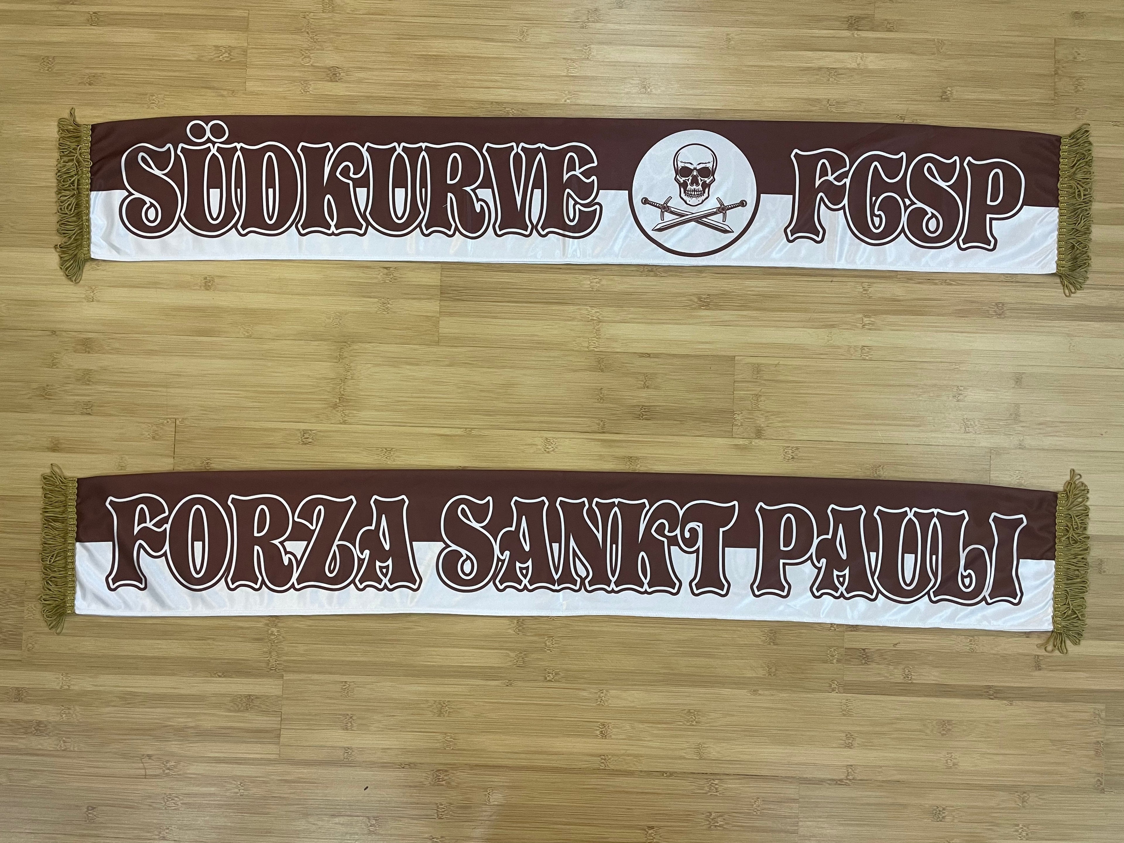 FC St. Pauli - 22 - SUDKURVE SPFC / FORZA SANKT PAULI