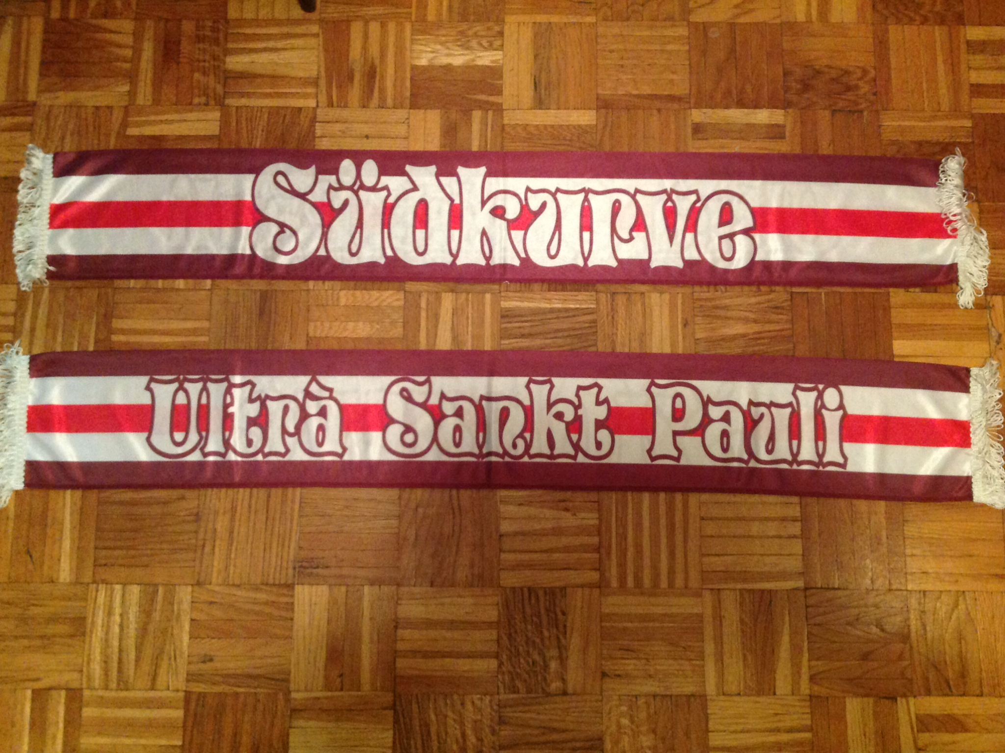 FC St. Pauli - 19 - ULTRA' SANKT PAULI / SUDKURVE