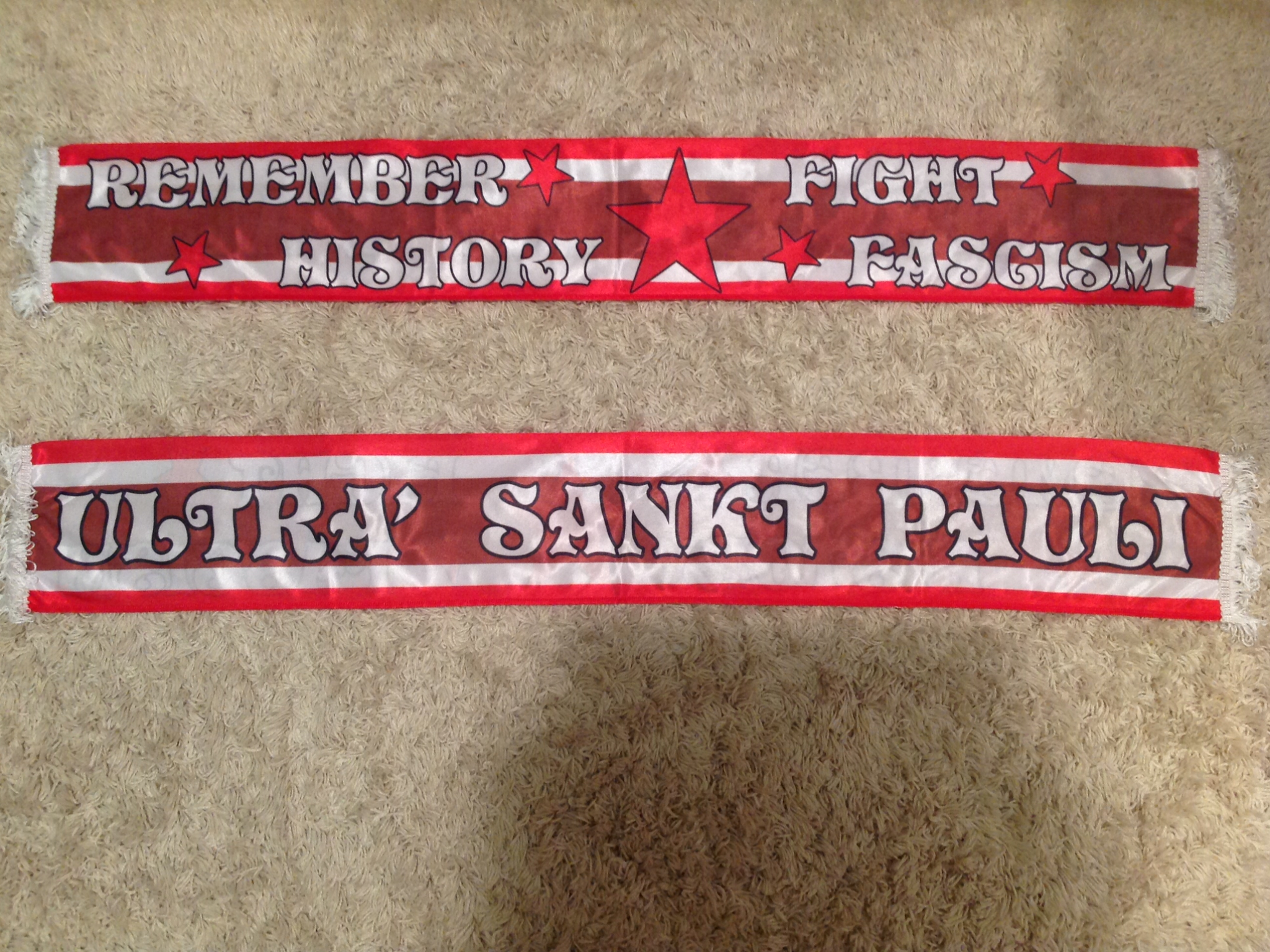 FC St. Pauli - 01 - ULTRA' SANKT PAULI / REMEMBER FIGHT HISTORY FASCISM